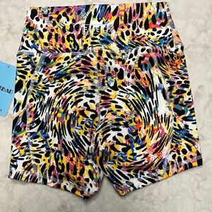 Fleo True High Contour SMALL shorts, leopard print, NWT